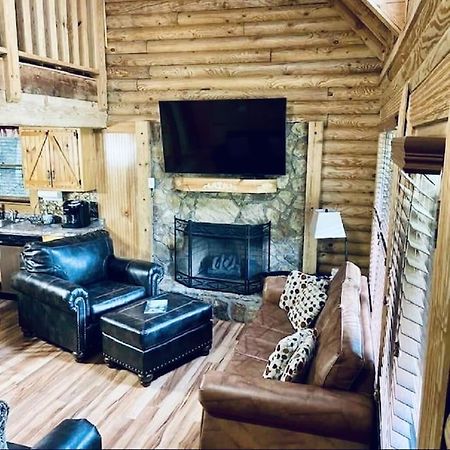Rustic Black Bear Cabin Pigeon Forge Luaran gambar