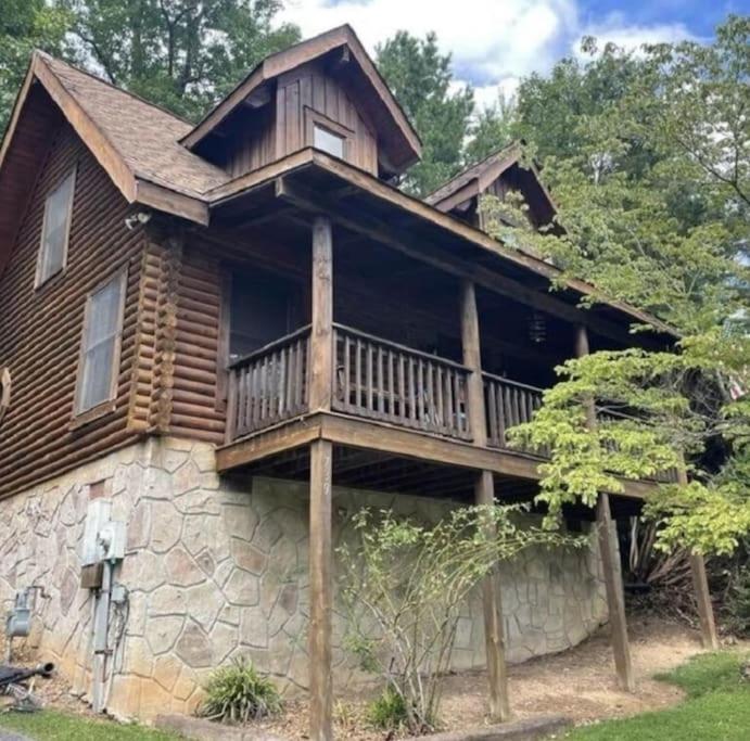 Rustic Black Bear Cabin Pigeon Forge Luaran gambar
