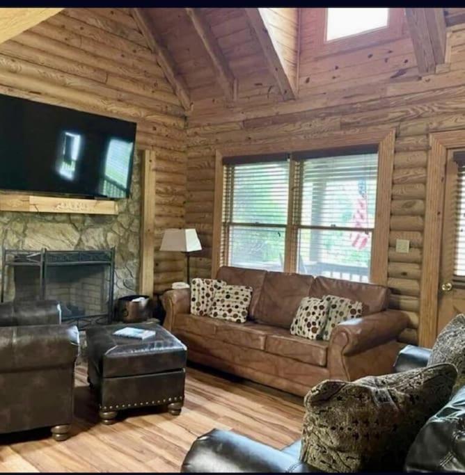 Rustic Black Bear Cabin Pigeon Forge Luaran gambar