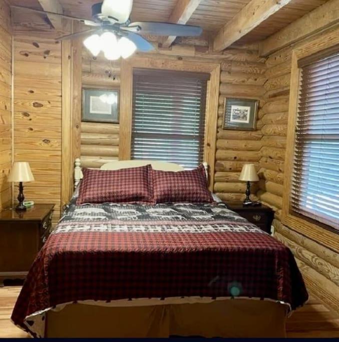 Rustic Black Bear Cabin Pigeon Forge Luaran gambar